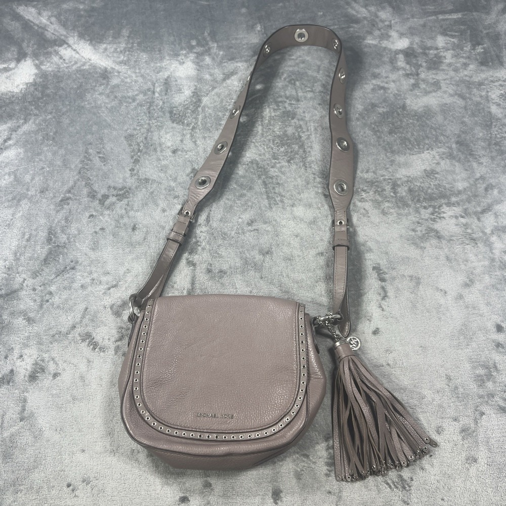 Michael Kors Saddle Bag Pebbled Leather Purse Retro Fringe Luxe Fashion Boho Y2K